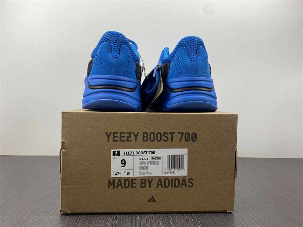 adidas Yeezy Boost 700 Hi-Res Blue – Baskets Running Rétro-Futuristes