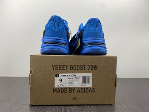 adidas Yeezy Boost 700 Hi-Res Blue – Baskets Running Rétro-Futuristes