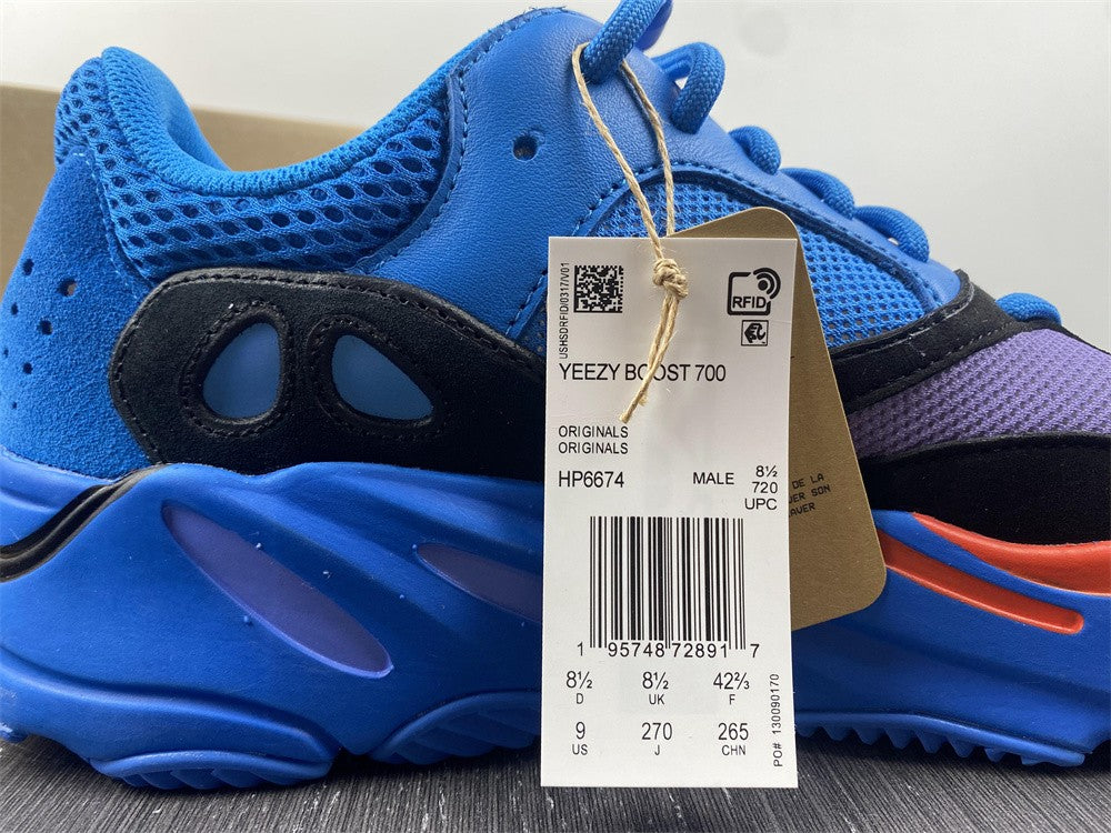 adidas Yeezy Boost 700 Hi-Res Blue – Baskets Running Rétro-Futuristes