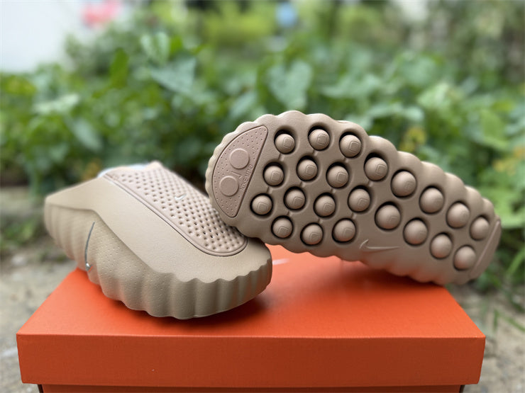 Claquettes Nike x NOCTA Alien Mule – Mules Beige / Sable Streetwear